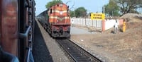 औरंगाबादमध्ये रेल्वे रुळावर झोपलेल्या 16 मजुरांचा ट्रेनखाली चिरडून मृत्यू